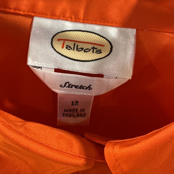 Never worn Women’s size 12 button down - Picture 2 of 4